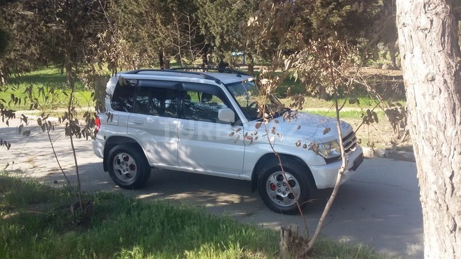 Mitsubishi Pajero io 2002, 213,123 km - 2.0 l - Bakı