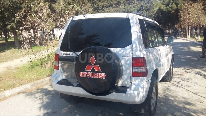 Mitsubishi Pajero io 2002, 213,123 km - 2.0 l - Bakı