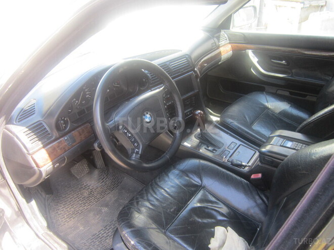 BMW 750 1996, 210,000 km - 4.4 l - Gəncə