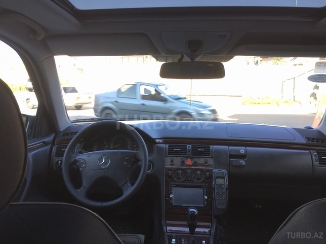 Mercedes E 270 2000, 285,678 km - 2.7 л - Bakı