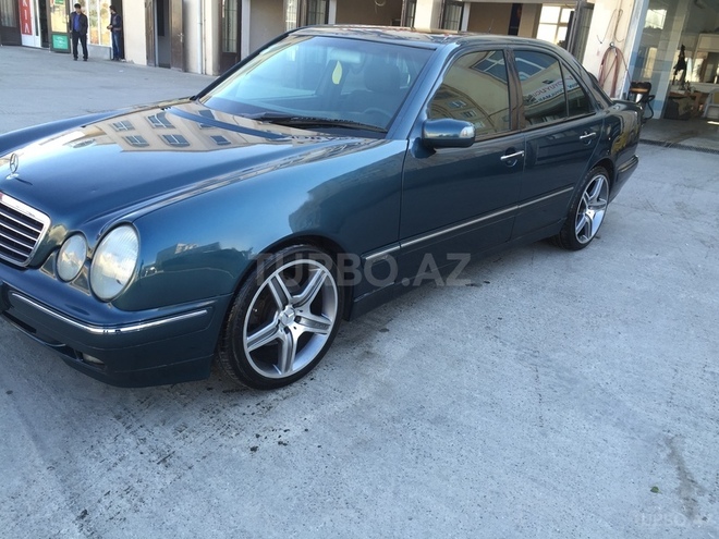 Mercedes E 270 2000, 285,678 km - 2.7 л - Bakı