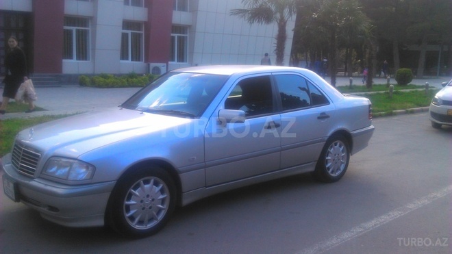 Mercedes C 200 1999, 110,000 km - 2.0 л - Sumqayıt