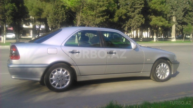 Mercedes C 200 1999, 110,000 km - 2.0 л - Sumqayıt