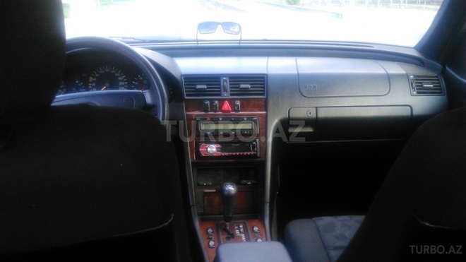 Mercedes C 200 1999, 110,000 km - 2.0 л - Sumqayıt