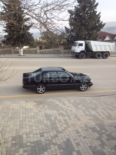 Mercedes E 230 1991, 11,022 km - 0.2 l - Şamaxı
