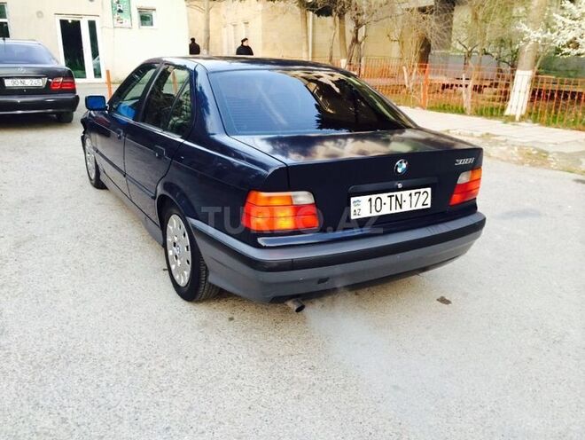 BMW 318 1992, 220,000 km - 1.8 l - Bakı