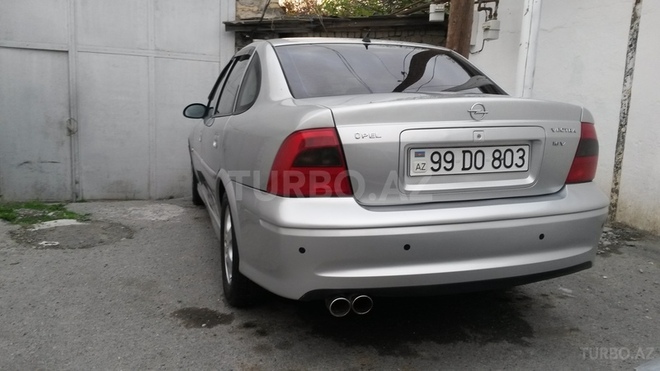 Opel Vectra 1999, 162,000 km - 1.6 l - Göyçay