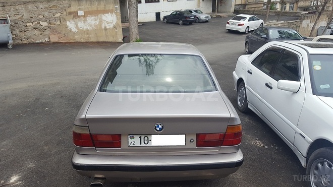 BMW 520 1992, 197,000 km - 2.0 l - Bakı
