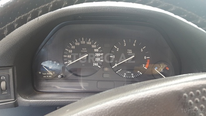 BMW 520 1992, 197,000 km - 2.0 l - Bakı