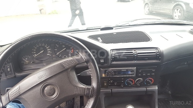 BMW 520 1992, 197,000 km - 2.0 l - Bakı