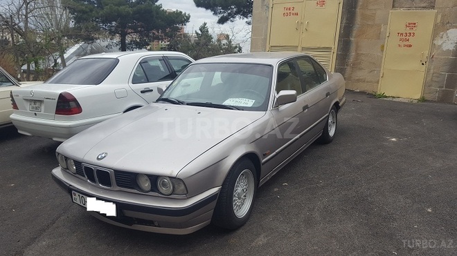 BMW 520 1992, 197,000 km - 2.0 l - Bakı