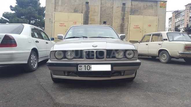 BMW 520 1992, 197,000 km - 2.0 l - Bakı