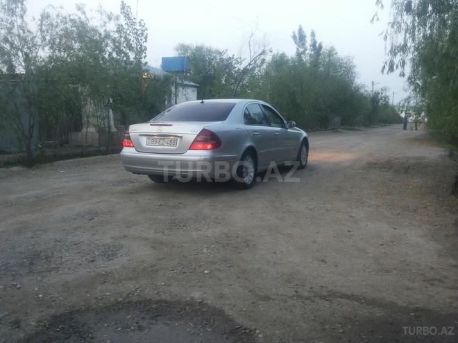 Mercedes E 220 2003, 255,000 km - 2.2 l - Bakı