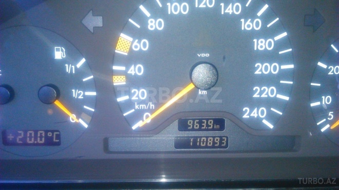 Mercedes C 200 1999, 110,000 km - 2.0 л - Sumqayıt