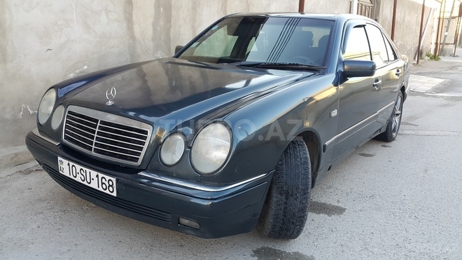 Mercedes E 230 1996, 260,000 km - 2.3 l - Bakı