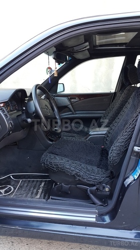 Mercedes E 230 1996, 260,000 km - 2.3 l - Bakı