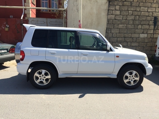 Mitsubishi Pajero io 2000, 280,000 km - 1.8 л - Bakı