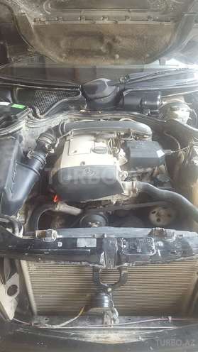 Mercedes E 200 1997, 235,000 km - 2.0 l - Bakı