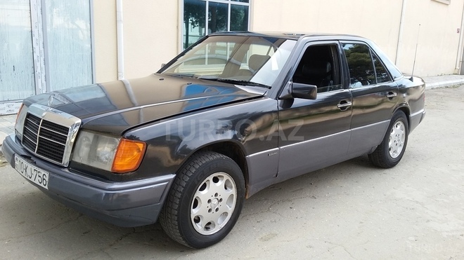 Mercedes E 200 1986, 265,000 km - 2.0 l - Bakı