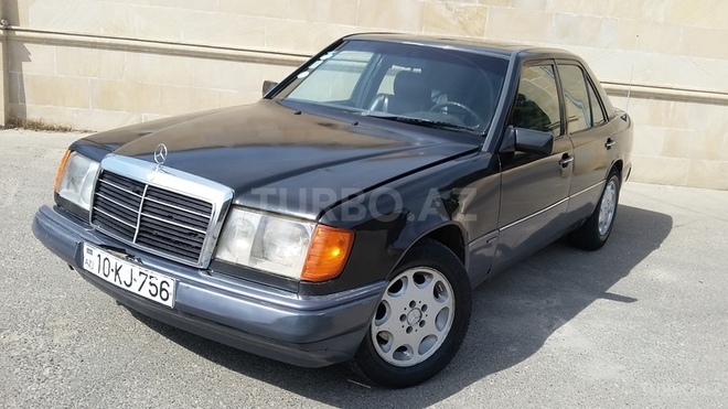 Mercedes E 200 1986, 265,000 km - 2.0 l - Bakı