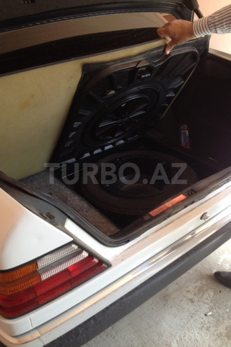 Mercedes E 230 1992, 215,000 km - 2.3 l - Bakı