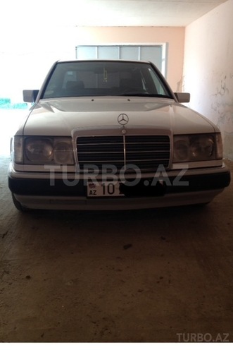 Mercedes E 230 1992, 215,000 km - 2.3 l - Bakı