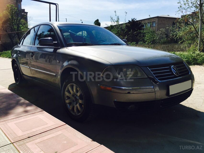 Volkswagen Passat 2001, 200,000 km - 1.8 л - Sumqayıt