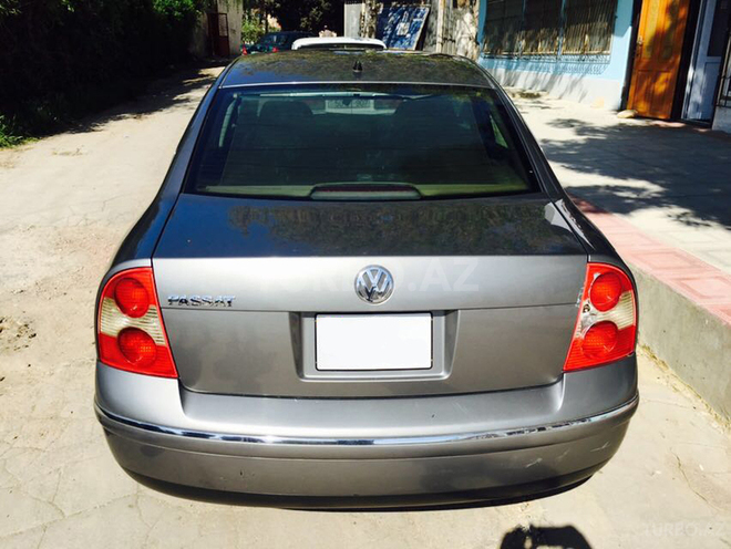Volkswagen Passat 2001, 200,000 km - 1.8 л - Sumqayıt