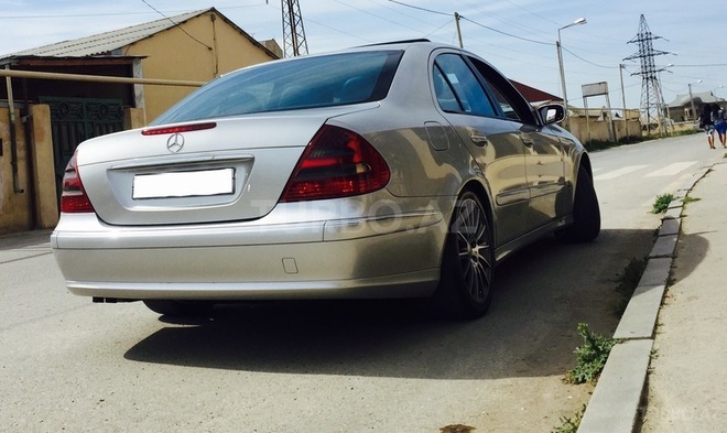 Mercedes E 220 2002, 248,200 km - 2.2 l - Bakı