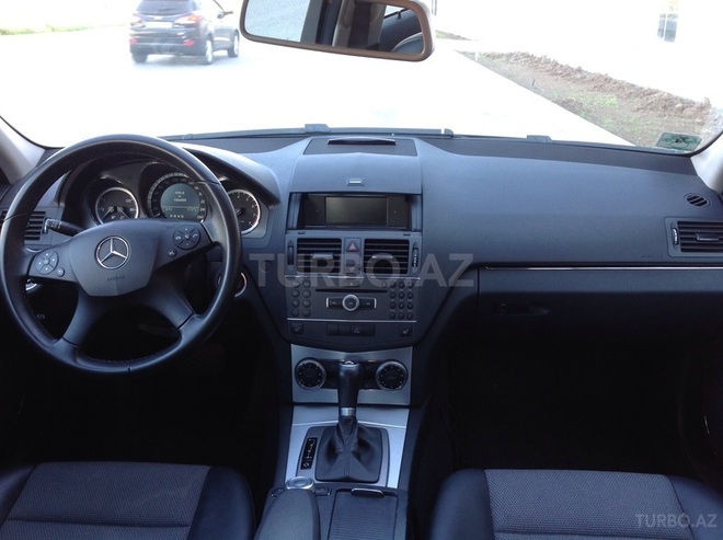 Mercedes C 200 2010, 106,500 km - 1.8 л - Bakı