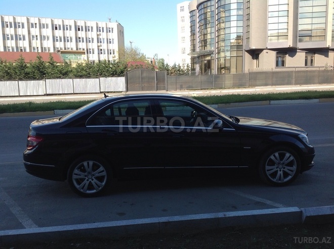 Mercedes C 200 2010, 106,500 km - 1.8 л - Bakı