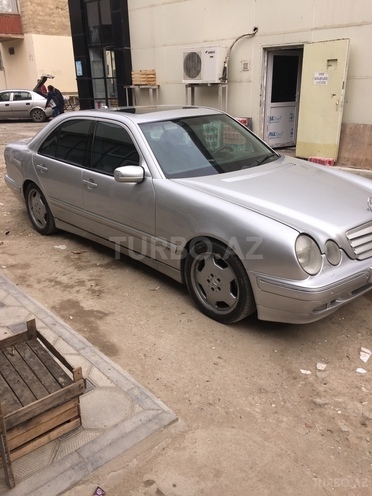 Mercedes E 320 1999, 269,000 km - 3.2 l - Sumqayıt
