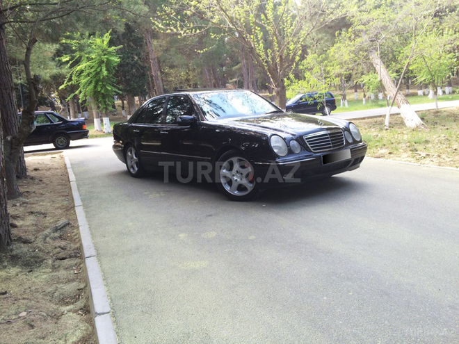 Mercedes E 320 2000, 238,500 km - 3.2 l - Sumqayıt