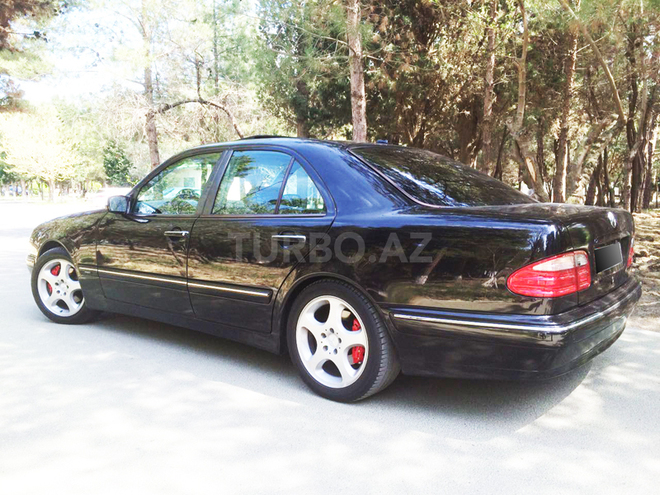 Mercedes E 320 2000, 238,500 km - 3.2 l - Sumqayıt