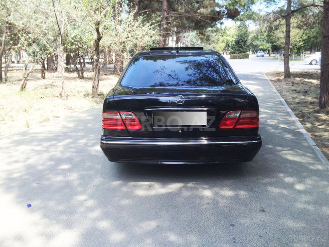 Mercedes E 320 2000, 238,500 km - 3.2 l - Sumqayıt