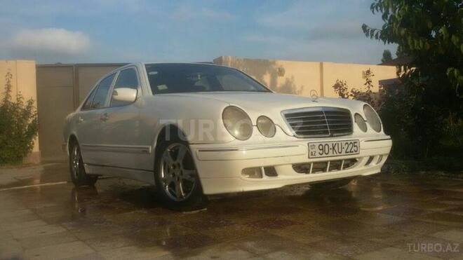 Mercedes E 270 2001, 446,000 km - 2.7 l - Bakı