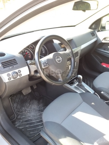 Opel Astra 2005, 143,000 km - 1.8 l - Bakı