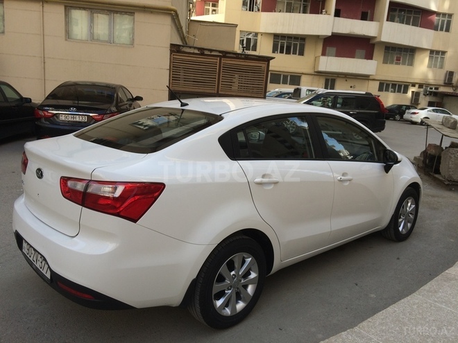 Kia Rio 2015, 8,700 km - 1.4 л - Bakı