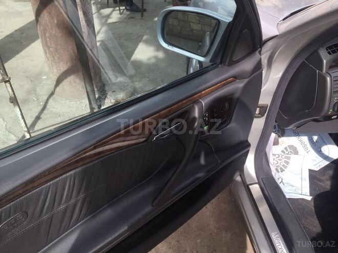 Mercedes E 320 2000, 115,000 km - 3.2 l - Gəncə