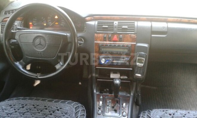 Mercedes E 300 1998, 317,502 km - 3.0 l - Bakı