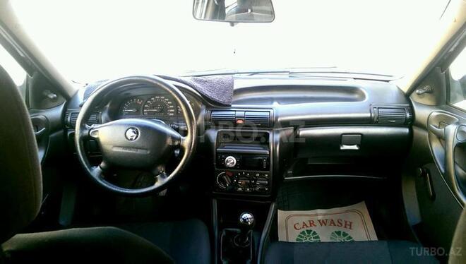 Opel Astra 1997, 304,000 km - 1.6 l - Bakı