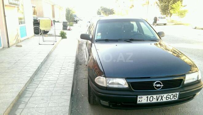 Opel Astra 1997, 304,000 km - 1.6 l - Bakı