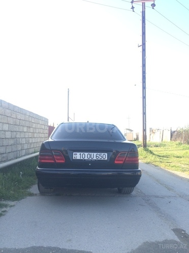 Mercedes E 320 1998, 315,000 km - 3.2 l - Bakı