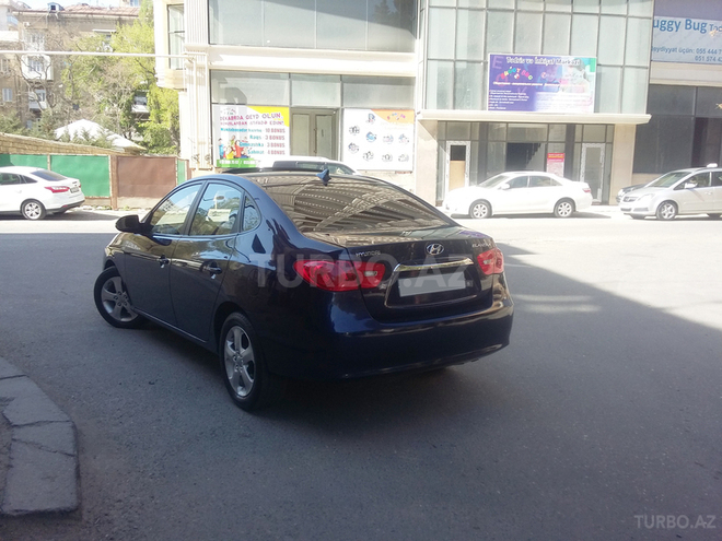 Hyundai Elantra 2010, 132,400 km - 2.0 l - Bakı