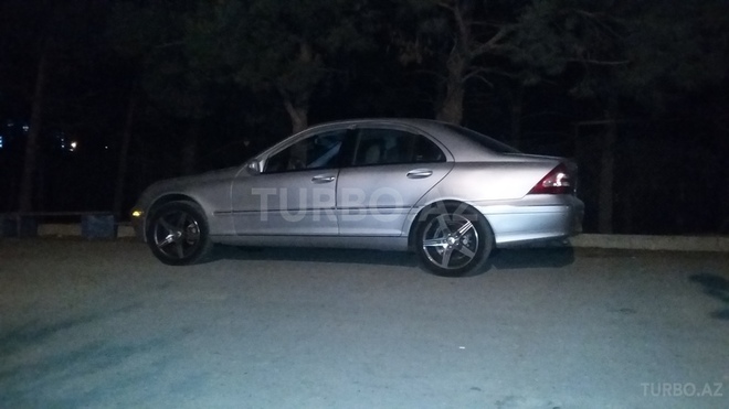 Mercedes C 240 2002, 210,000 km - 2.4 l - Bakı