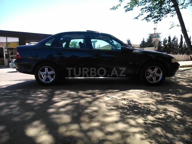 Opel Vectra 1997, 200,000 km - 1.6 l - Sumqayıt