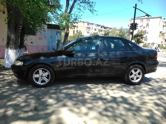 Opel Vectra 1997, 200,000 km - 1.6 l - Sumqayıt