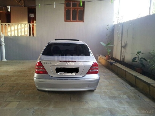 Mercedes C 240 2000, 223,430 km - 2.4 l - Bakı