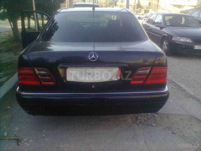 Mercedes E 220 1997, 300,000 km - 2.2 l - Bakı