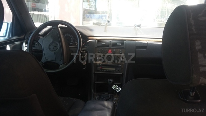 Mercedes E 240 1998, 240,000 km - 2.4 l - Bakı